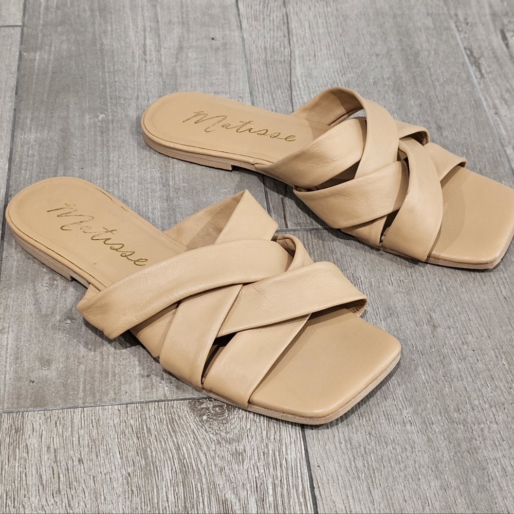 MATISSE Pressure Tan Nude Leather Criss Cross Band Slides Sandals 6M